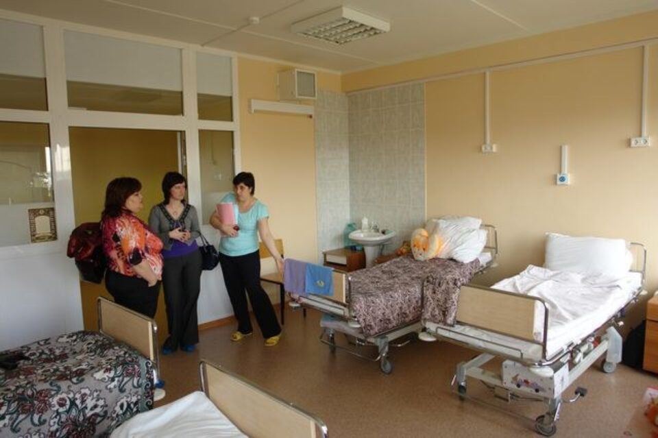 Передача нового медицинского оборудования подшефным — фото 5