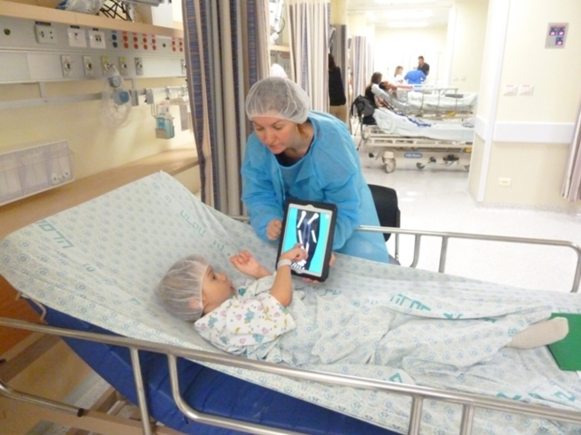 Операция для Ани Воронковой в клинике Ассута (Израиль) — фото 1