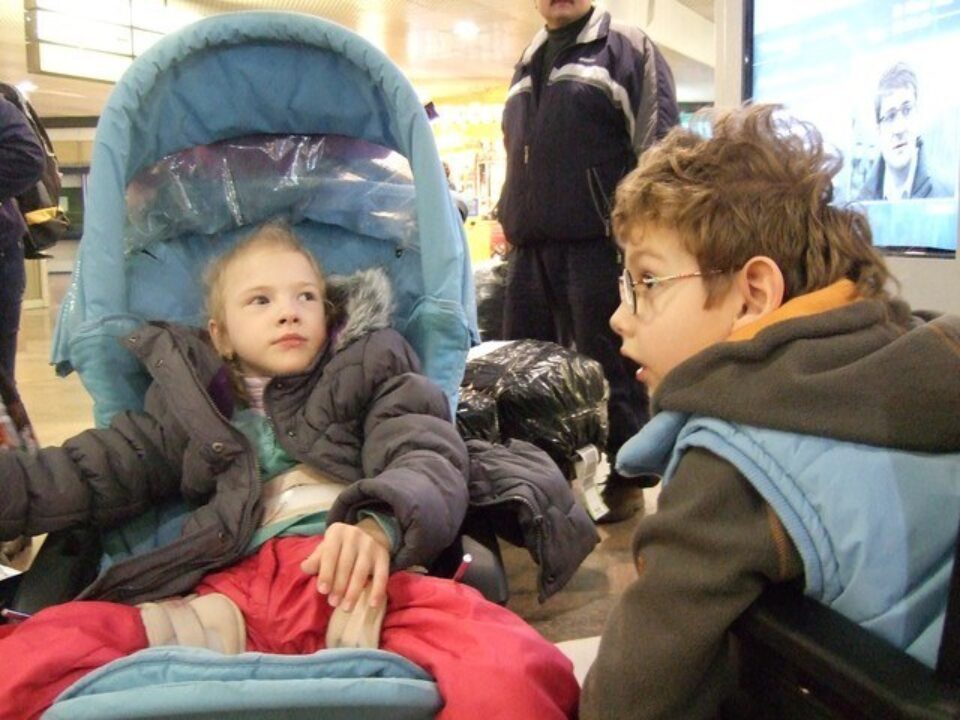 Возвращение в Москву группы детей с ограниченными возможностями из Института им. А. Петё в Будапеште — фото 6