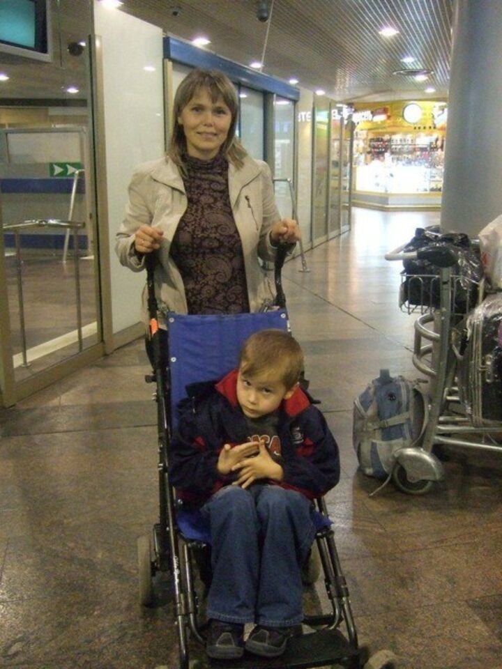 Возвращение группы детей с ограниченными возможностями из Института им. А. Петё в Будапеште — фото 15