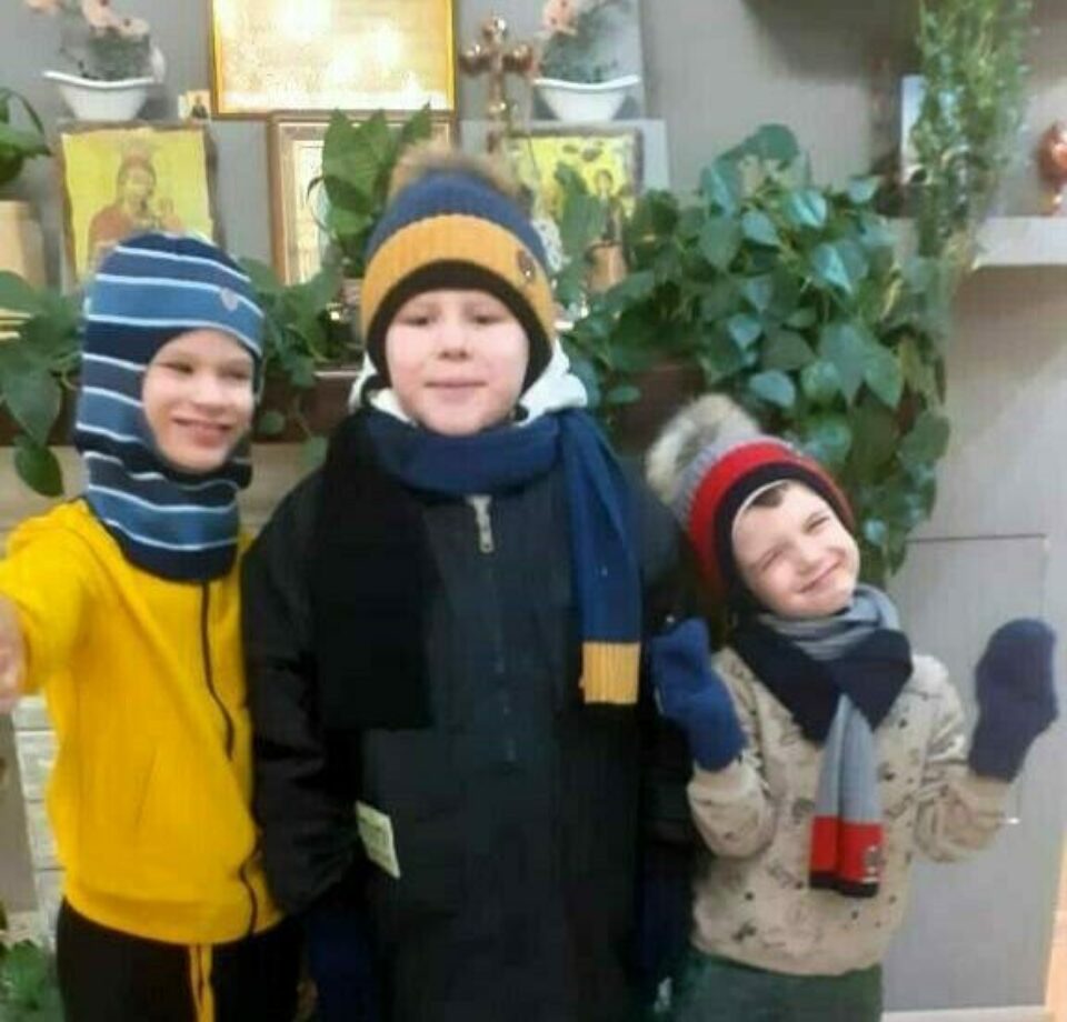 Теплые и нарядные подарки для воспитанников Социального центра «Надежда» при Троицком храме г. Коломна — фото 3