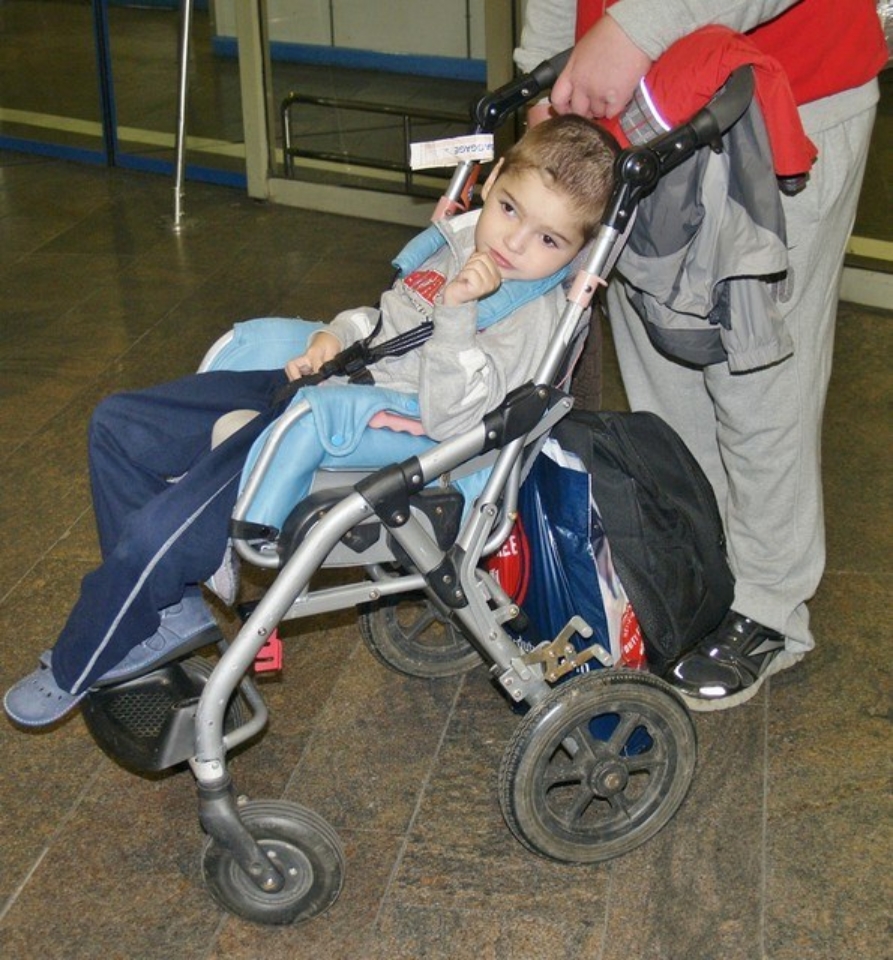 Возвращение самой младшей группы детей с ограниченными возможностями из Института им. А. Петё в Будапеште — фото 1